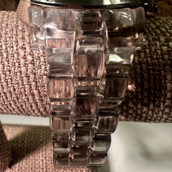 SOLD Michael Kors Silver 5235 Watch New Battery and Clear 5.5” Band - Picture 5 of 11